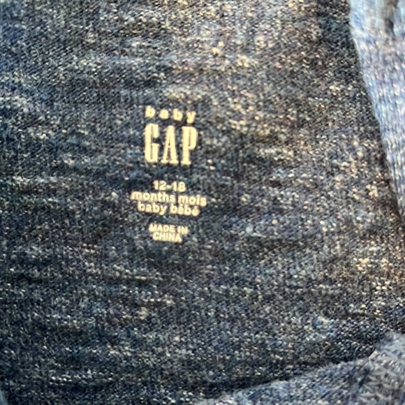 One piece Gap suit - Picture 2 of 3